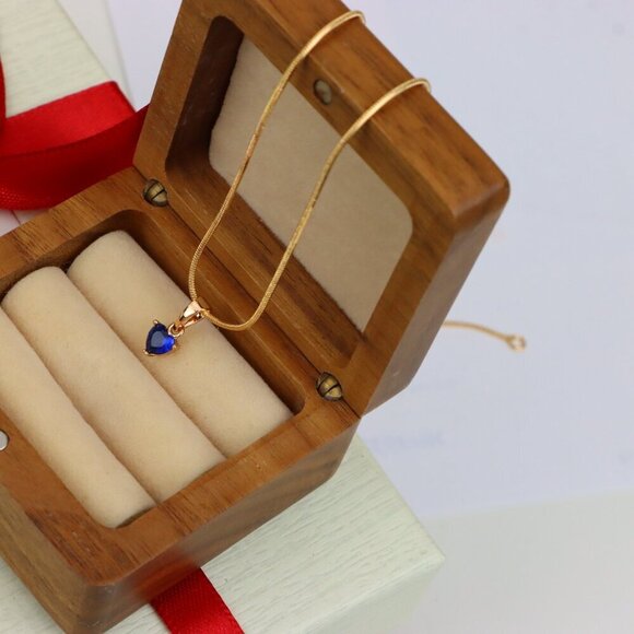 "Charming Heart-Shaped Blue Pendant in Gold, XPPT1305 - Picture 8 of 13